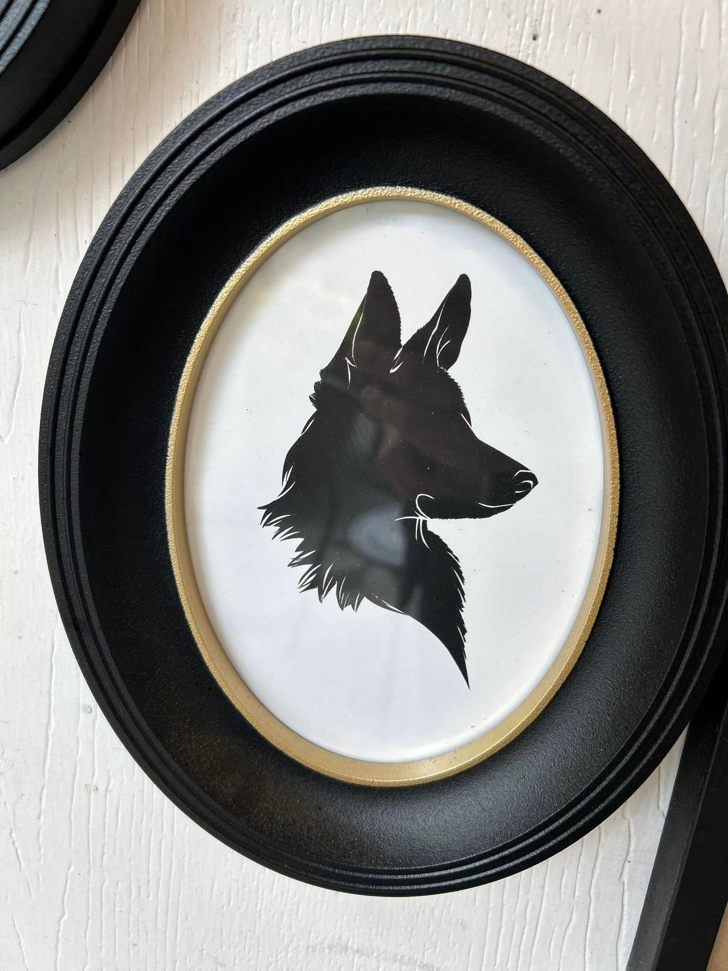
Make your wedding truly unforgettable with custom hand-cut silhouettes. It's the perfect blend of tradition, artistry, and romance.  A black-and-white heirloom handcrafted with love and precision, capturing the magic of your timeless day in a style that never fades.